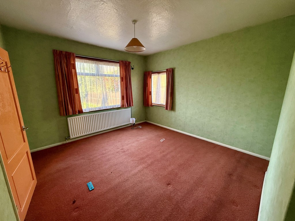 Lot: 89 - DEVELOPMENT OPPORTUNITY - PERMISSION FOR TWO DETACHED CHALET BUNGALOWS AND EXTENSION OF EXISTING DWELLING INTO CHALET BUNGALOW - Bedroom one